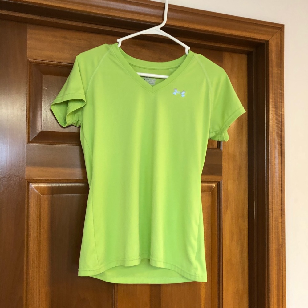 Great condition Neon Green Under Armour Tee